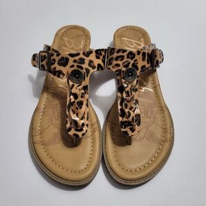 Blowfish Malibu Leopard Print Buckle Thong Sandals 7.5